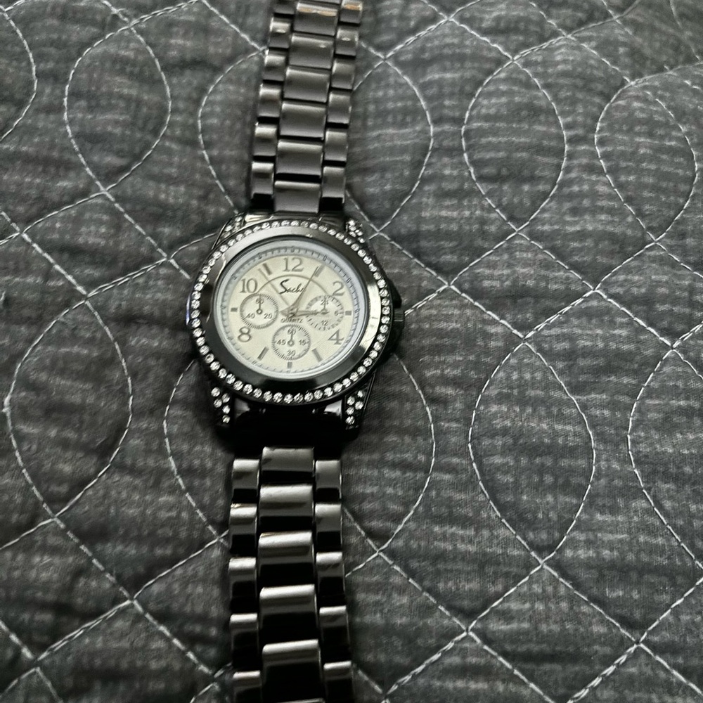 Watch - Picture 2 of 2